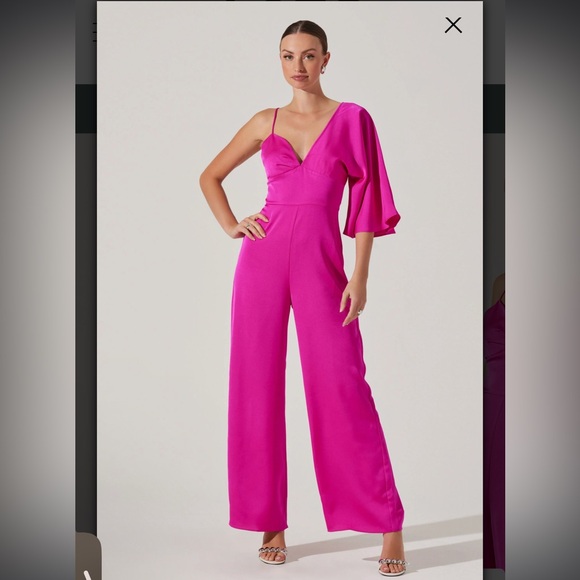 NWOT ASTR THE LABEL FUCHSIA One Shoulder Satin Jumpsuit